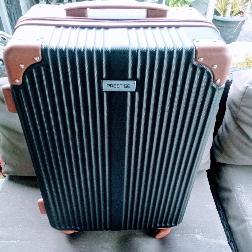 NWOT CRG Prestige Luggage - Black & Brown - Local Only